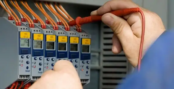 electrical contractors performing professional electrical system testing and configuration in Cleveland, OH
